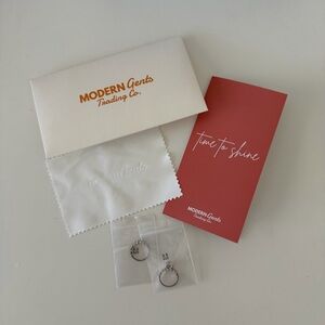 Modern Gents “The Sophia” and “The Forever” Round Engagement Ring Set